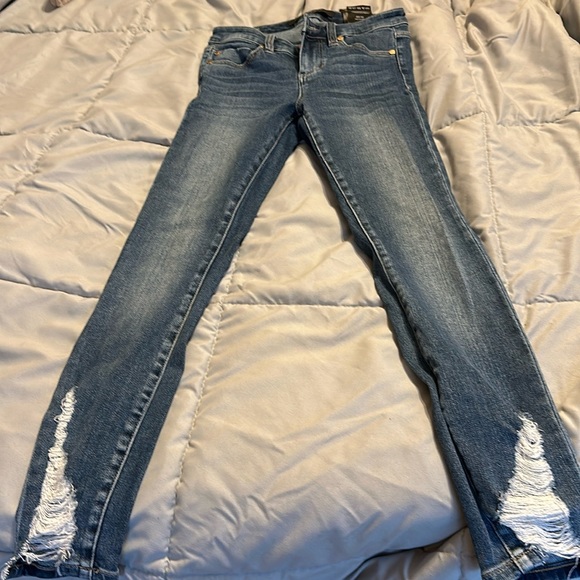 Liverpool Abby’s - Picture 1 of 2